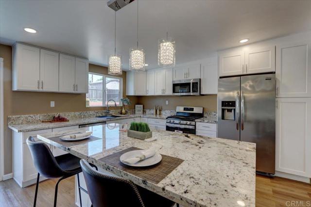Detail Gallery Image 10 of 70 For 9579 Carlton Hills Blvd, Santee,  CA 92071 - 4 Beds | 2 Baths