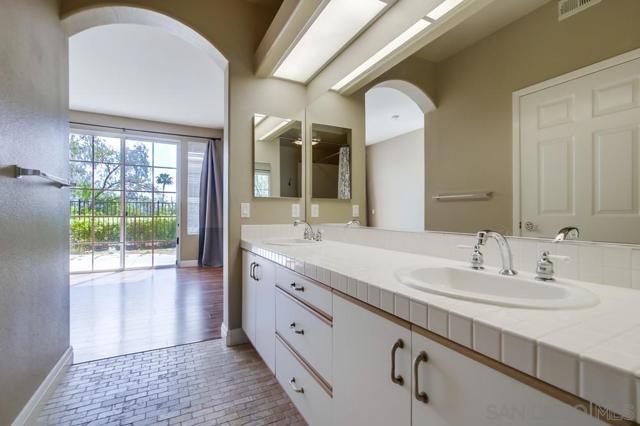 12079 Tivoli Park Row, San Diego CA: https://media.crmls.org/mediaz/fd4609c0-da43-455f-8efc-a1142e8a6340.jpg