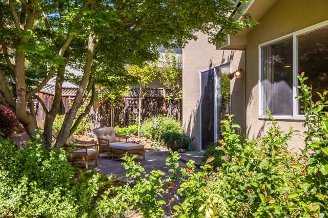 992 Lakeview Way, Redwood City CA: https://media.crmls.org/mediaz/fd46c451-3b5d-42a4-a312-0e51db4f2d9e.jpg