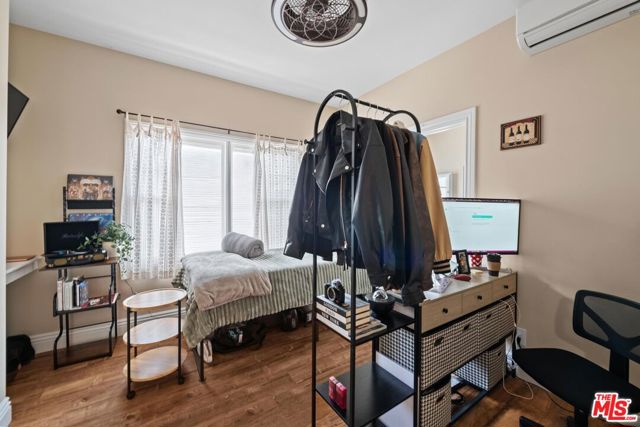 1238 S Bonnie Brae Street, Los Angeles CA: https://media.crmls.org/mediaz/fd481102-5fb0-4c02-96e4-a318b9207331.jpg