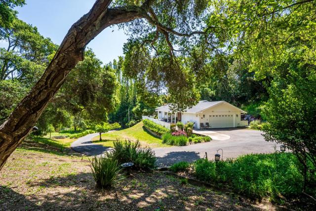 9 Nunes Road, Watsonville CA: https://media.crmls.org/mediaz/fd487717-8aef-48d4-8d0a-7fe7f82a39fb.jpg