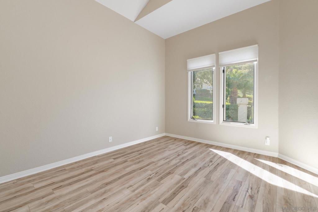 MLS #250042653SD image #17