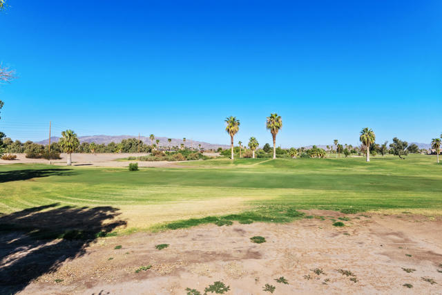 204 Fairway Drive, Needles CA: https://media.crmls.org/mediaz/fd4959d4-2ef7-4817-a172-c6860224b96b.jpg