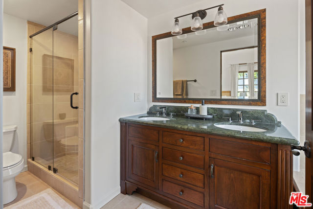 1100 21st Street, Santa Monica CA: https://media.crmls.org/mediaz/fd49eaa3-e976-42e3-9cfb-5f4094876977.jpg