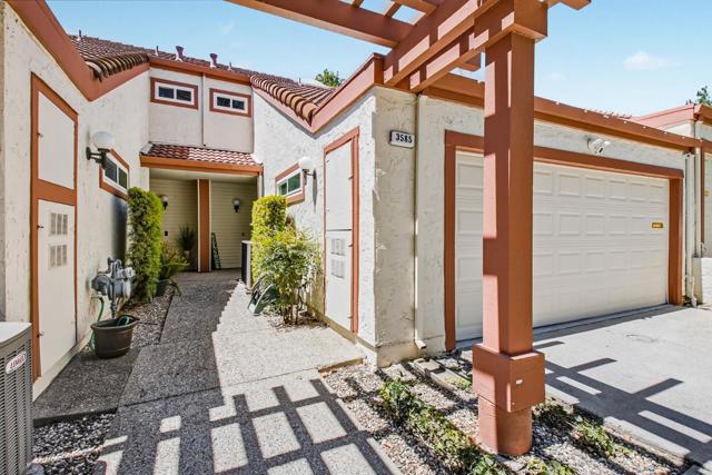 3585 Flint Creek Drive, San Jose CA: https://media.crmls.org/mediaz/fd4b15a1-a6df-4cd1-b8d5-980200bbce28.jpg