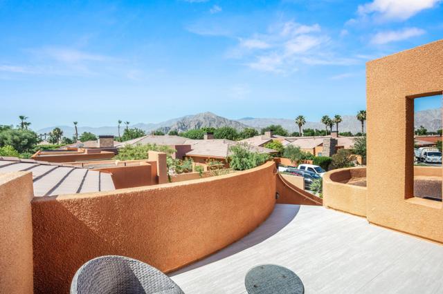 50380 Via Serenidad, La Quinta CA: https://media.crmls.org/mediaz/fd4baae6-420b-436e-9e60-4e42057784ac.jpg