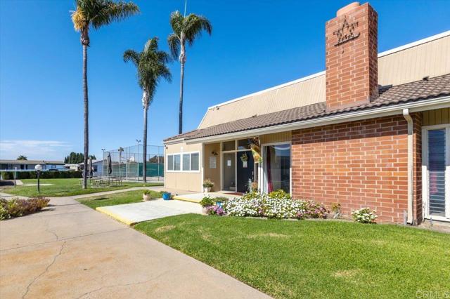 4660 N River Road, Oceanside CA: https://media.crmls.org/mediaz/fd4c5ff4-41ce-480a-b98c-6687bb928130.jpg