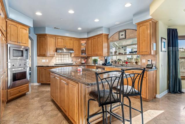 Detail Gallery Image 6 of 21 For 28623 Willow Park, Escondido,  CA 92026 - 4 Beds | 3 Baths