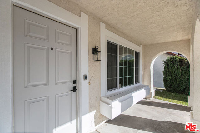 2593 Sunnydale Drive, Duarte CA: https://media.crmls.org/mediaz/fd4d12ed-aaec-4ff2-9ff9-cc36c2c4367c.jpg