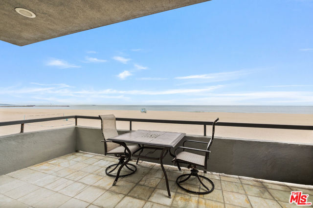 6 Fleet Street, 203 photo 1