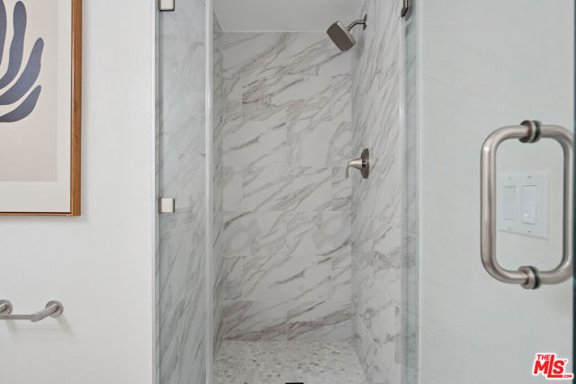 17109 Palisades Circle, Pacific Palisades CA: https://media.crmls.org/mediaz/fd4daf00-d9ce-472e-a6a9-3fb6a17cdb79.jpg