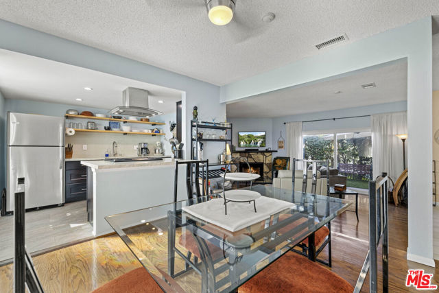2701 Voorhees Avenue, Redondo Beach, California 90278, 2 Bedrooms Bedrooms, ,2 BathroomsBathrooms,Residential,For Sale,Voorhees,25578941