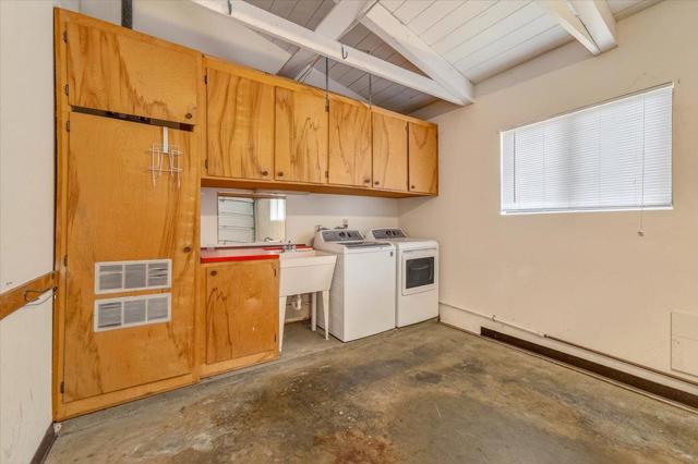 142 11th Street, Pacific Grove CA: https://media.crmls.org/mediaz/fd4e9bae-8f6a-4774-9c60-47e897391d2c.jpg