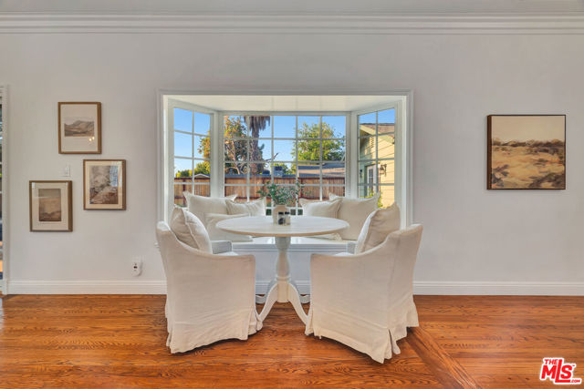 6001 Oakdale Avenue, Woodland Hills CA: https://media.crmls.org/mediaz/fd4ecb17-e689-4e73-8a2d-4589f753c735.jpg