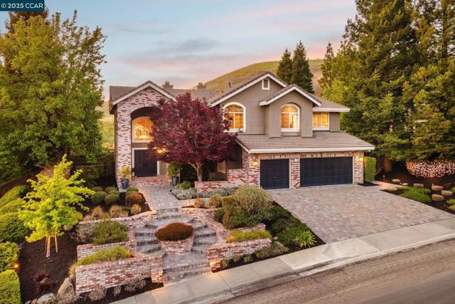 129 Alta Vista Way, Danville CA: https://media.crmls.org/mediaz/fd4f0384-be3d-4af4-a333-edd8e28d19b2.jpg