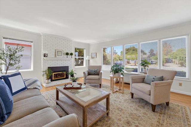 512 California Avenue, Santa Cruz CA: https://media.crmls.org/mediaz/fd4f3a7a-a54d-4245-93d8-ad3f75efe183.jpg