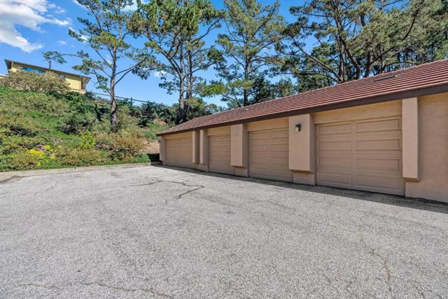 627 Hickey Boulevard, Pacifica CA: https://media.crmls.org/mediaz/fd4fb580-424f-4a59-8159-998dd31253a1.jpg