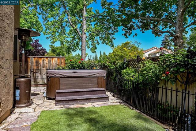 318 Marie Cmn, Livermore CA: https://media.crmls.org/mediaz/fd5087b9-afcb-48ee-a331-626a0e645f2f.jpg