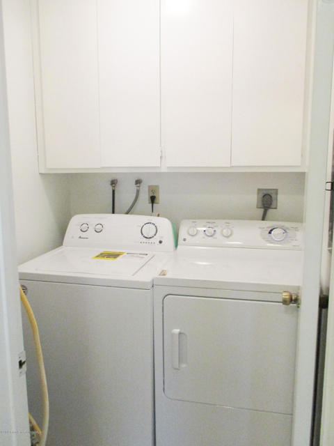 824 S. Chapel Ave. #4 - Alhambra laundry