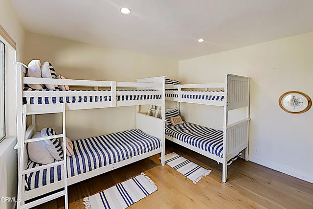 4531 Costa De Oro, Oxnard CA: https://media.crmls.org/mediaz/fd51f81f-159e-48ef-9201-fdbfd10cc120.jpg