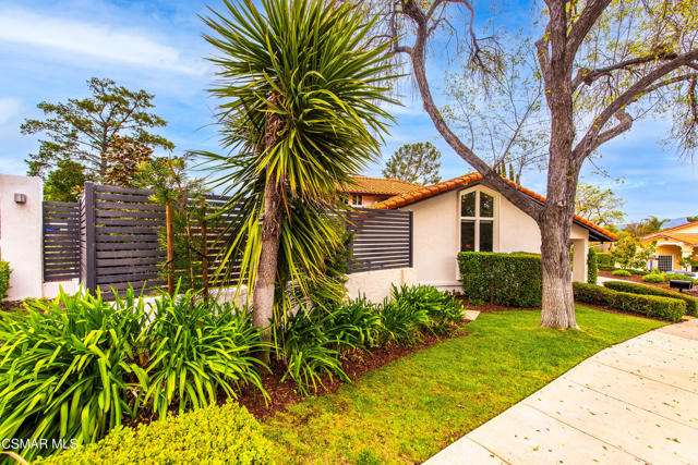 1046 Brookview Avenue, Westlake Village CA: https://media.crmls.org/mediaz/fd529760-d081-4fe7-a212-d011ddad24ac.jpg