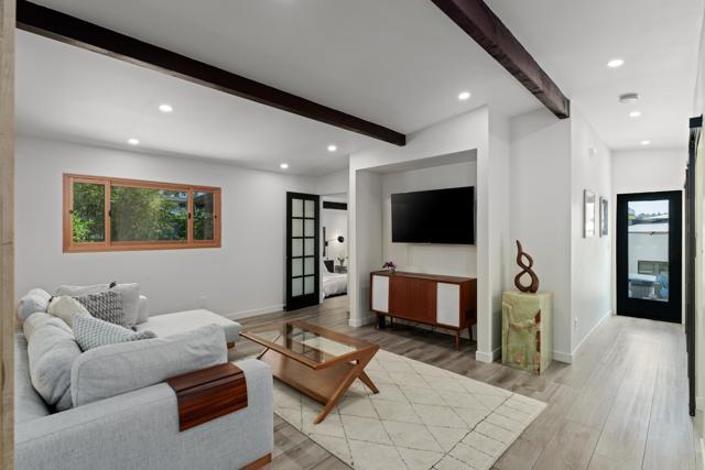 Detail Gallery Image 13 of 42 For 1011 13 Neptune Ave, Encinitas,  CA 92024 - 3 Beds | 3/1 Baths