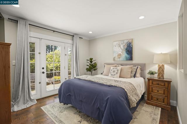 24 Ray Ct, Alamo CA: https://media.crmls.org/mediaz/fd5323f2-826f-4778-8455-d111bc2c8f6b.jpg