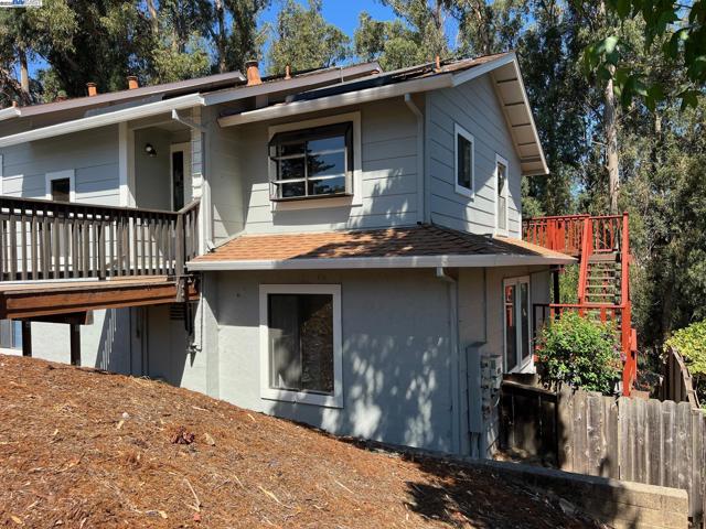 3242 Monika Ln, Hayward CA: https://media.crmls.org/mediaz/fd53283d-c69d-4de1-bd55-5ca78b6520aa.jpg