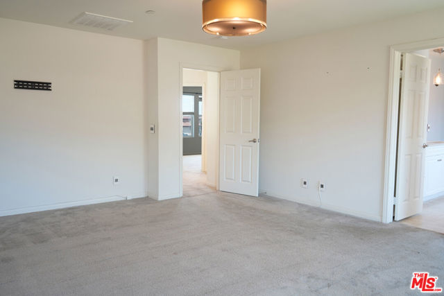 2732 Hemlock Road, Palmdale CA: https://media.crmls.org/mediaz/fd548080-488c-4623-a7ed-5097e4cea2f4.jpg