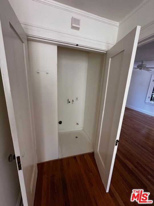 2044 2046 N Highland Avenue, Los Angeles CA: https://media.crmls.org/mediaz/fd54ae42-5227-49d2-a99f-4470c93721c0.jpg