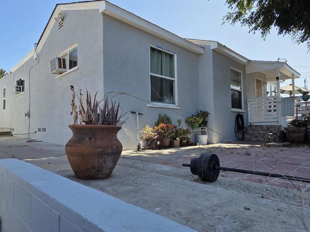 6818 Wunderlin Ave, San Diego, CA 92114 photo 2