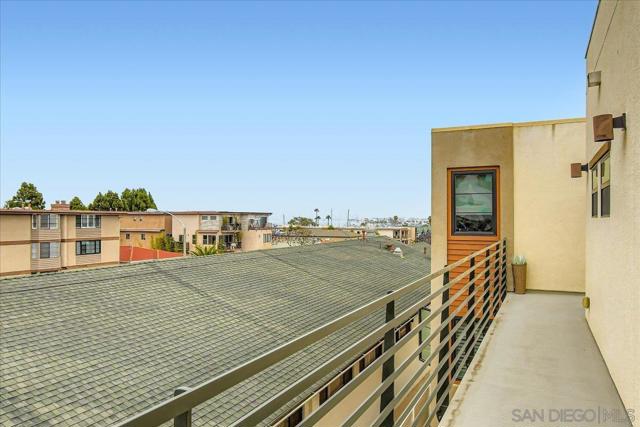 3128 Canon St, San Diego CA: https://media.crmls.org/mediaz/fd551629-8ec7-4f7d-a404-02333d842fd5.jpg