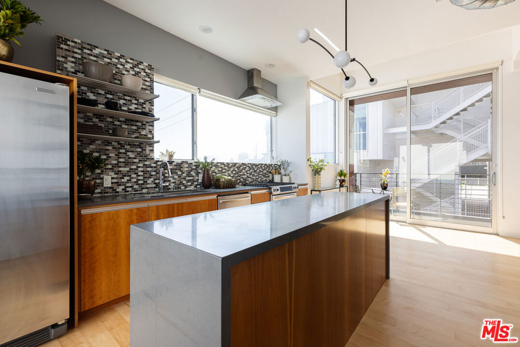 1137 Hacienda Place #107