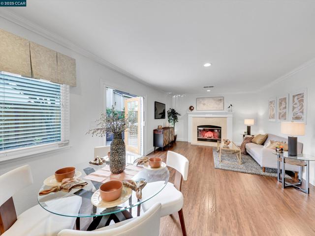 705 Bridge Creek Dr, San Ramon CA: https://media.crmls.org/mediaz/fd561d54-d8d1-46ec-a118-b31f0be5516d.jpg