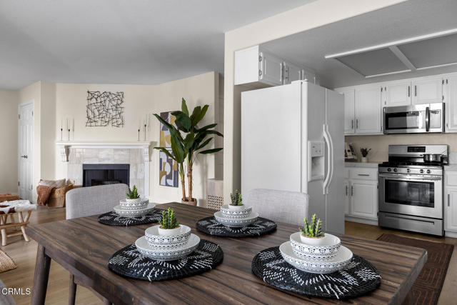 Detail Gallery Image 7 of 21 For 923 E Ocean Bld #2,  Long Beach,  CA 90802 - 2 Beds | 2 Baths