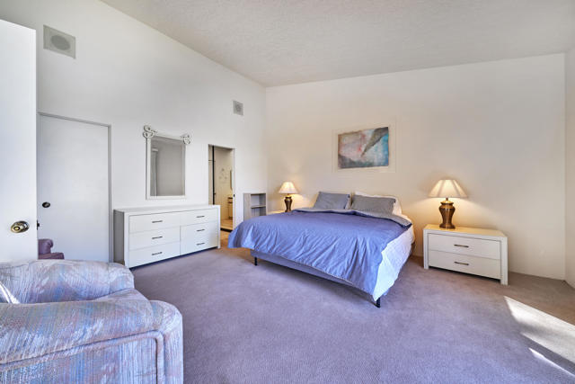 10317 Sunningdale Drive, Rancho Mirage CA: https://media.crmls.org/mediaz/fd56712d-128f-4d9d-976b-971cb0ea6915.jpg