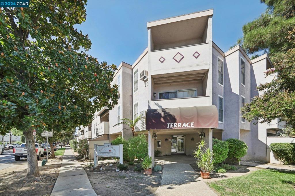 1699 Laguna St #114