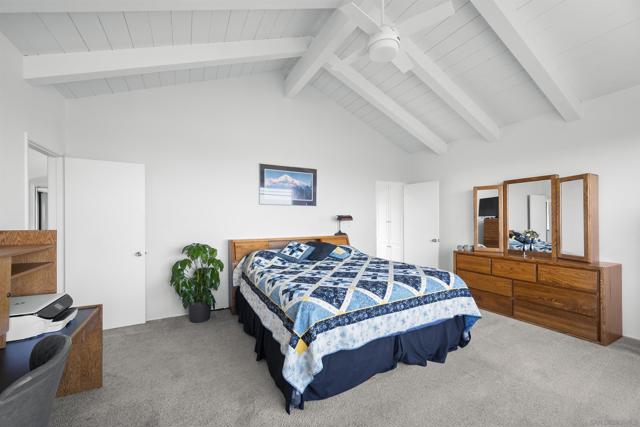 1151 Catalina Boulevard, San Diego CA: https://media.crmls.org/mediaz/fd574573-a21d-4d5e-8a0f-7d6ac6d3b63e.jpg