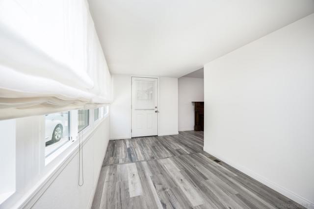 1815 Sweetwater Rd, Spring Valley CA: https://media.crmls.org/mediaz/fd57726b-0521-4469-bce9-26deb0a18a2e.jpg