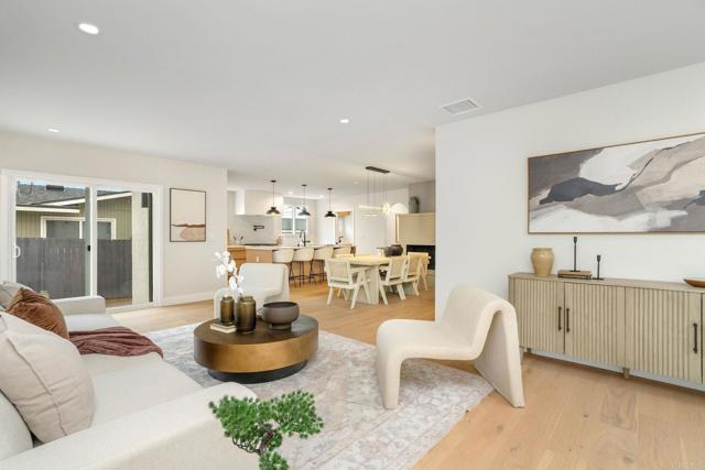 Detail Gallery Image 16 of 31 For 219 W Acacia Ave, El Segundo,  CA 90245 - 4 Beds | 2 Baths