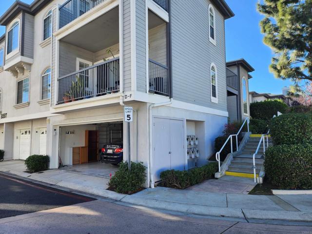 Detail Gallery Image 37 of 43 For 8597 via Mallorca #F,  La Jolla,  CA 92037 - 2 Beds | 2/1 Baths