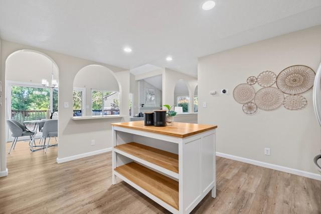 1119 Glengarry Drive, Walnut Creek CA: https://media.crmls.org/mediaz/fd5a8363-978d-4a7c-93c9-a937d7ca6b91.jpg