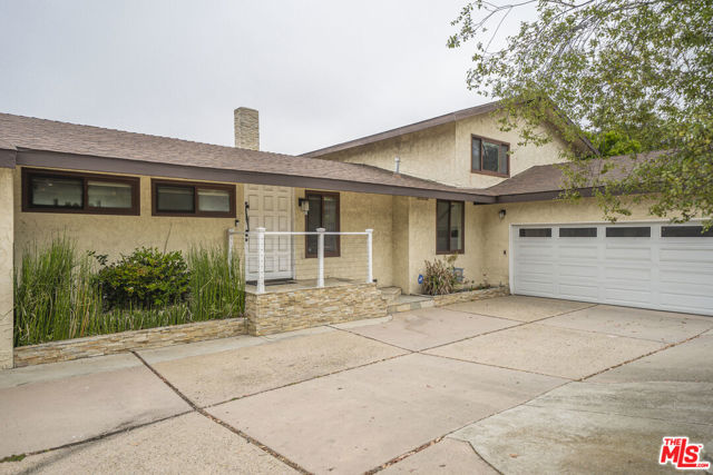 24880 Via Valmonte, Torrance CA: https://media.crmls.org/mediaz/fd5b9230-9dab-4a99-8e22-839d43217007.jpg