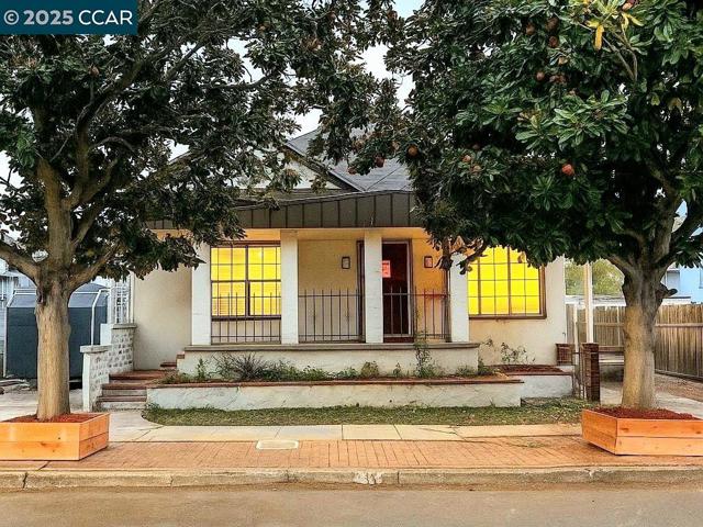 1716 Estudillo St, Martinez CA: https://media.crmls.org/mediaz/fd5c33ca-d24c-4ef6-af1e-e60f77af2b18.jpg