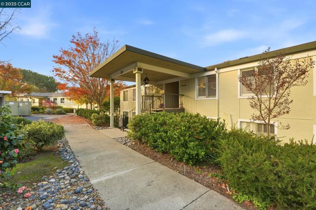 3120 Ptarmigan Dr., Walnut Creek CA: https://media.crmls.org/mediaz/fd5c8121-beea-4d65-9b53-1eae1fe9b619.jpg