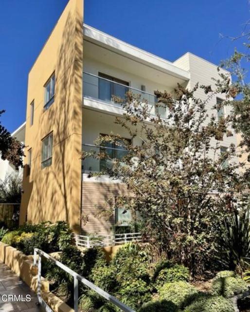137 S Wilson Avenue, Pasadena CA: https://media.crmls.org/mediaz/fd5d3c68-228a-421a-8a55-35f27f366189.jpg