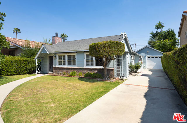 14755 Huston Street, Sherman Oaks CA: https://media.crmls.org/mediaz/fd5e2380-7a3f-4a57-be78-bcc41fc0de26.jpg
