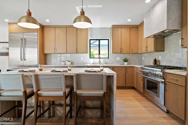 Detail Gallery Image 9 of 50 For 7932 Woodlake Ave, West Hills,  CA 91304 - 4 Beds | 3 Baths