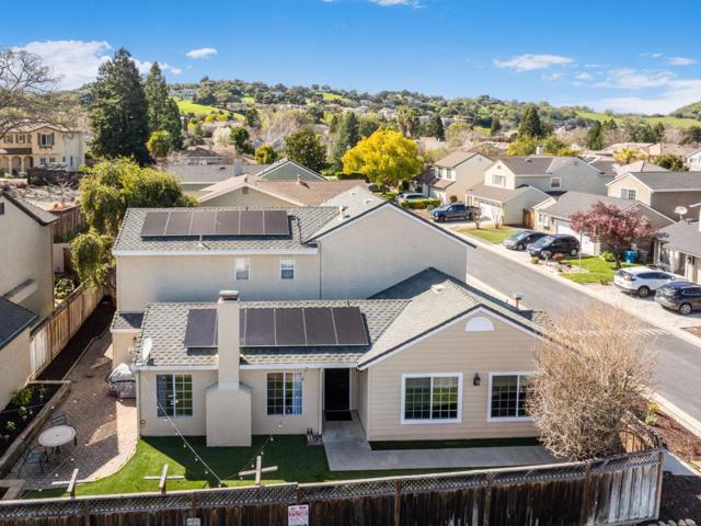 1616 Brentwood Lane, Gilroy CA: https://media.crmls.org/mediaz/fd5e4f40-898a-47d8-95ce-e5ac61879c04.jpg