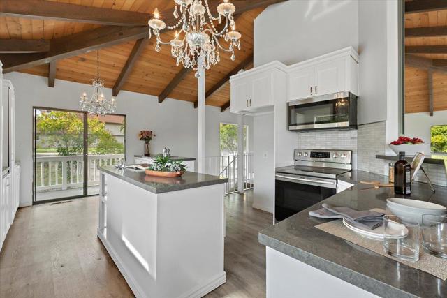 16280 Oak Canyon Drive, Morgan Hill CA: https://media.crmls.org/mediaz/fd5f24a8-9f77-4b64-832e-756f887be0db.jpg